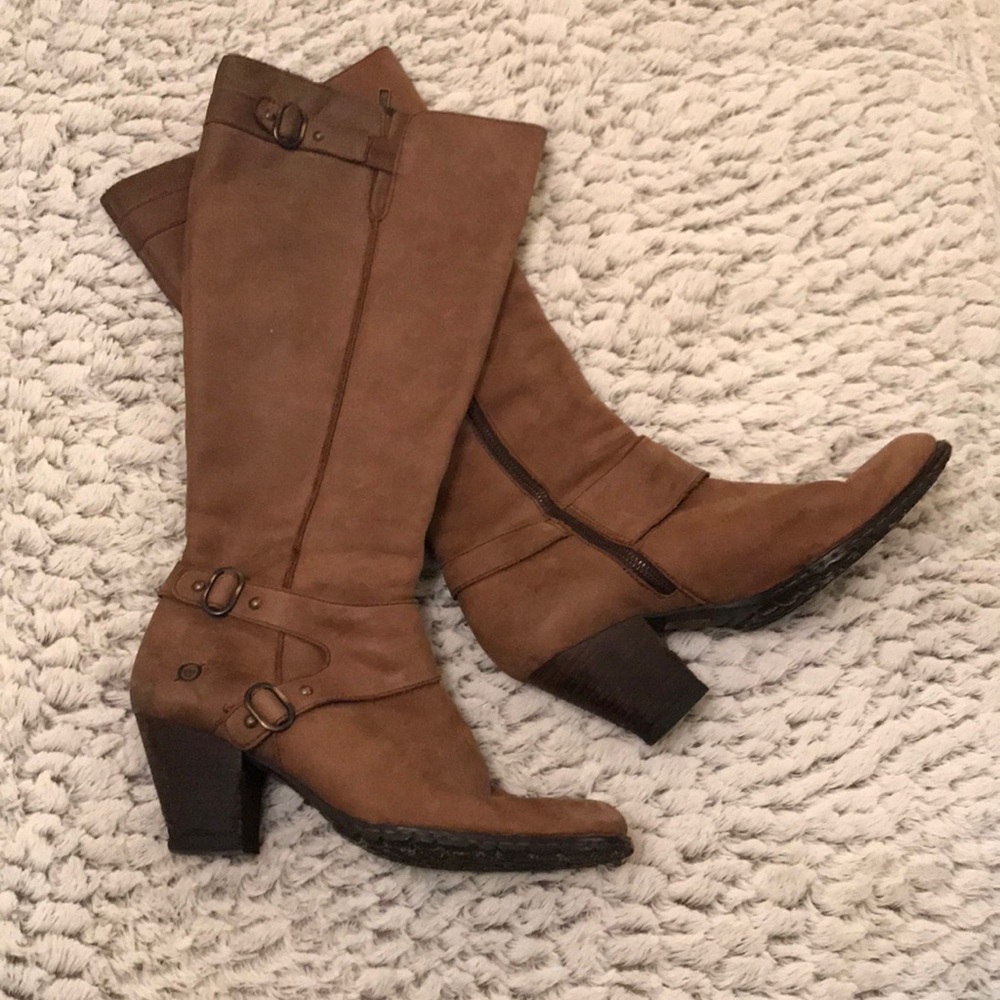 Born boots with buckles